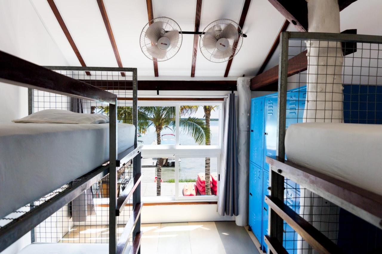 The Yak Lake House - Hostal Bacalar Ngoại thất bức ảnh