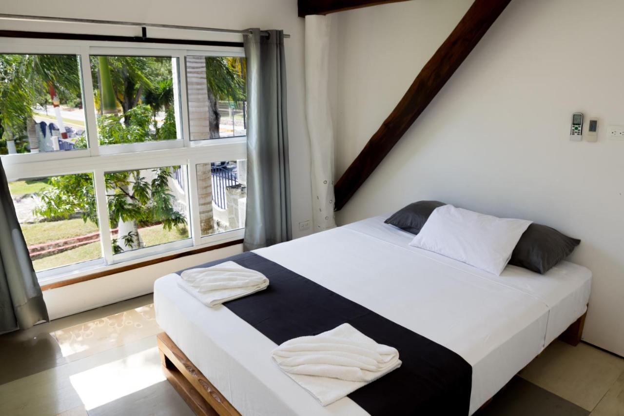 The Yak Lake House - Hostal Bacalar Ngoại thất bức ảnh